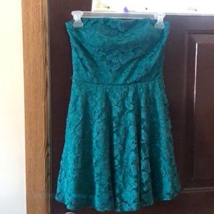 Green Strapless dress